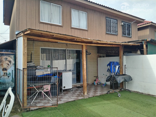 Casa En Venta De 3 Dorm. En Puente Alto