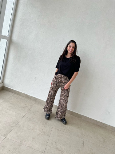 Imagen 2 de 2 de Pantalones Animal Print
