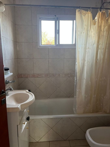 Imagen 7 de 12 de Dúplex En Venta De 2 Dormitorios C/ Cochera En La Plata
