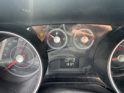 Fiat Punto 1.4 Attractive C/radio Integrada