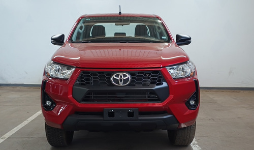 Toyota Hilux MLM DOBLE CABINA 4X2 GAS