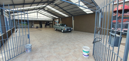 Imagen 2 de 10 de Vendo Hermosa Esquina Bendecida Av Crovara 3693 La Tablada Entran 21 Autos Con Más De 25 Años De Fondo De Comercio.... Planos Para 5 Locales A Futuro