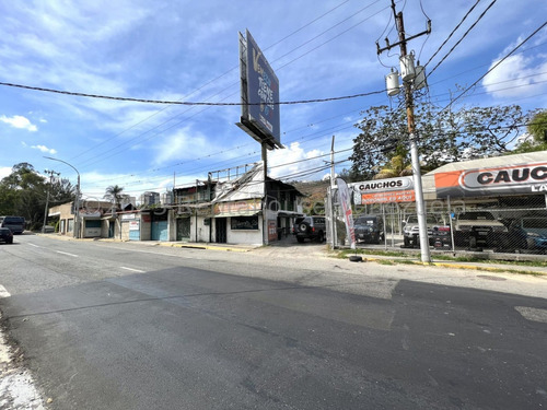 Boyera El Hatillo Terreno En Venta 7094 Metros  Excelente Ubicación Zonificación Ao-3 Que Permite El Desarrollo De Proyectos Residenciales Unifamiliares Bifamiliares Y Multifamiliares R1 Hasta R7 