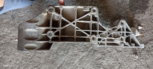 Base Soporte Alternador Compresor Jetta Golf Clásico Beetle (Usado)