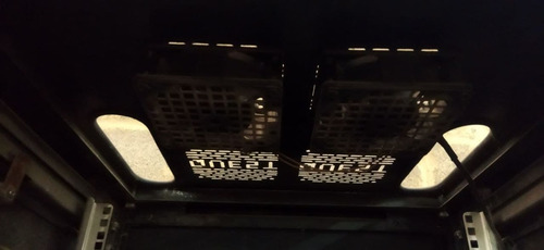 Imagen 2 de 6 de Rack Gabinete D Piso 42u Con Extractor Ruedas Llave