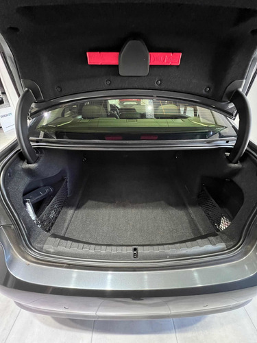 Imagen 10 de 20 de Bmw Serie 3 3.0 330i Sedan Sport Line 252 Cv