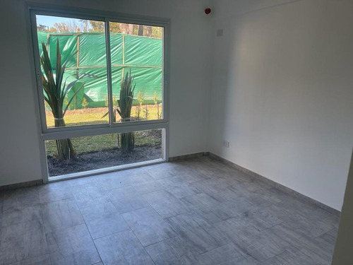 Imagen 4 de 11 de Venta Departamento Tipo Casa Jardín Y Pileta Pilar