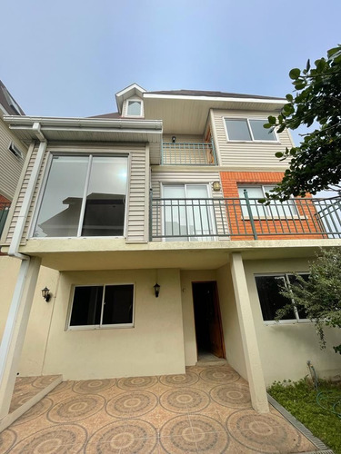 Amplia Casa En Arriendo, Excelente Ubicación En Concón.