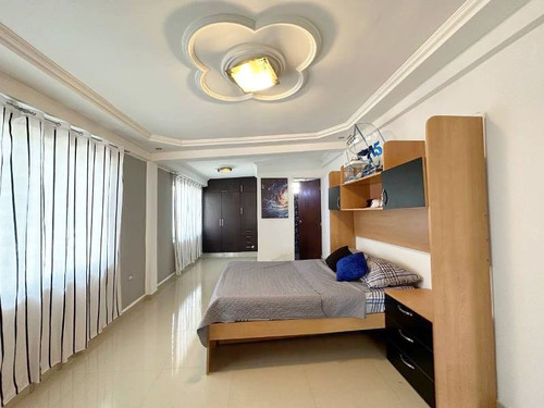 Josseyris Jimenez Vende Casa En Safari Country Club Carabobo