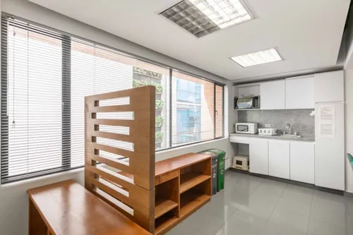 Oficina En Arriendo/venta En Chicó Norte. Cod V21571
