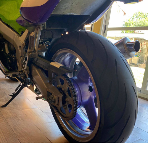 Kawasaki Zx7r (no Cbr, R1, R6, Zx10)