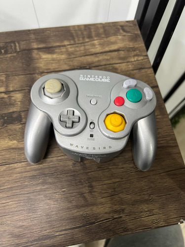 Control Mando Wavebird Nintendo Gamecube Sin Receptor (Usado)