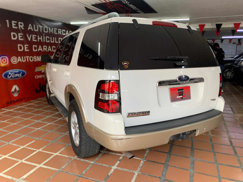 Imagen 6 de 10 de Ford Explorer 4x4 4.0 V8