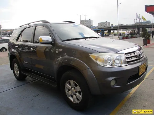 Toyota Fortuner Sr5 4x4 2700cc At Aa