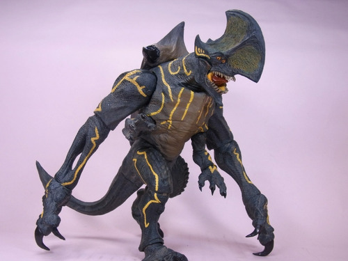 Neca Pacific Rim Figure Ultra Deluxe Kaiju Trespasser