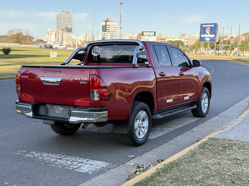 Toyota Hilux Pick-Up 2.8 Cd Srv 177cv 4x2 At