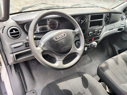 Iveco Daily 35s14 Ano 2019 Baú