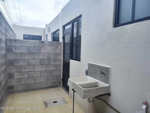 Casa En Venta En Fraccionamiento Vientos Del Sur Tolcayuca Gis 25-705
