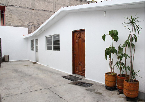 Casa En Venta En Santo Domingo, Coyoacán.