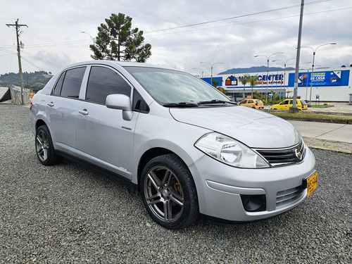Nissan Tiida 1.8 Emotion