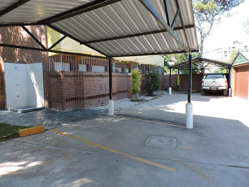 Imagen 4 de 24 de Edificio De 9 Departamentos Con Estacionamiento Y Bauleras