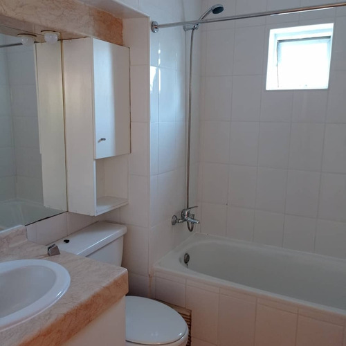 Imagen 9 de 13 de Departamento Recién Remodelado!