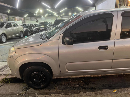 Imagem 8 de 9 de Fiat Uno 2015 1.0 Vivace Flex 5p