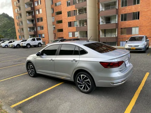 Volkswagen Virtus Virtus Highline Automático Único Dueño