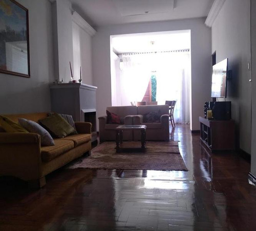 Excelente Chalet 6 Ambientes Con Parque Quincho Y Pileta