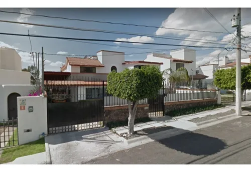 Casa En Remate En Juriquilla, F-1013