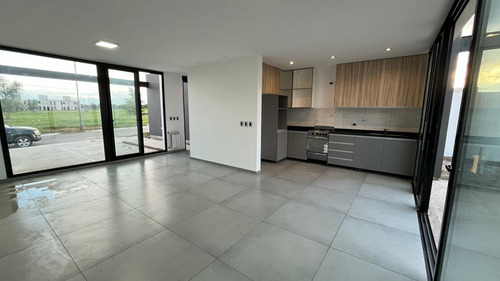 Vendo Casa De Dos Dormitorios En Docta! Cbh