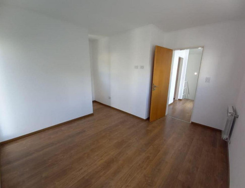 Imagen 28 de 30 de Duplex Venta 2 Dormitorios , Parrilla Y Piscina Climatizada- Terreno 150 Mts 2- La Plata