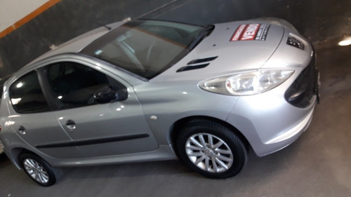 Peugeot 207 1.4 Xr 2010