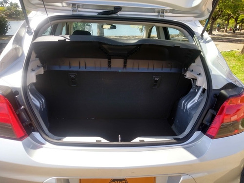 Imagem 9 de 11 de Chevrolet Onix 2019 1.0 Joy 5p
