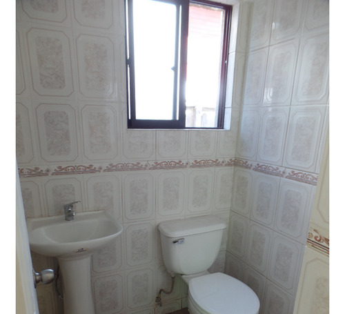 Casa Muy Amplia Para Empresas Y/o Habitacional