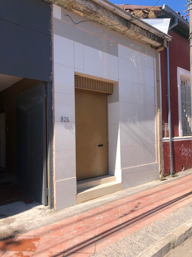 Local Comercial Ubicado En Calle 4 Oriente Con 3 Sur.