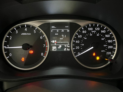 Nissan Versa 1.6 Sense Cvt