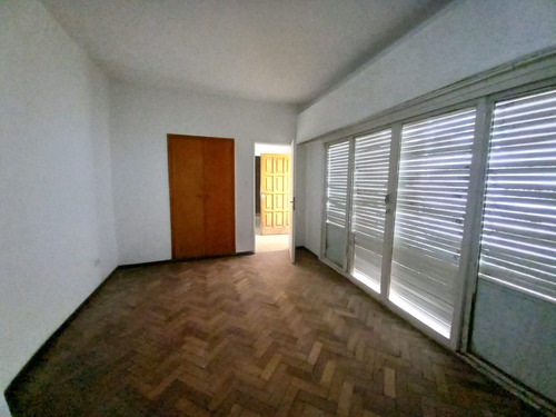 Casa En Alquiler De 3 Dorm En Quintas De Santa Ana