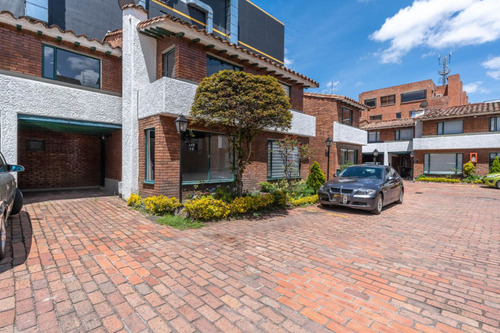 Casa En Venta En Bogotá Cedritos. Cod 11928