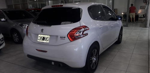 Peugeot 208 Active 2014 (y) Muy Bueno