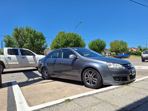 Volkswagen Vento 2.5 Advance 170cv