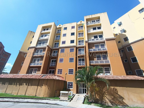 Jip Mls# 24-14363. Venta De Hermoso Apartamento  De 2 Hab, 2 Baños, 1 P/e. Listo Para Mudarse, Hermosa Cocina Empotrada De Concepto Abierto. En La Urbanización Los Roques. Intercomunal Turmero Maracay