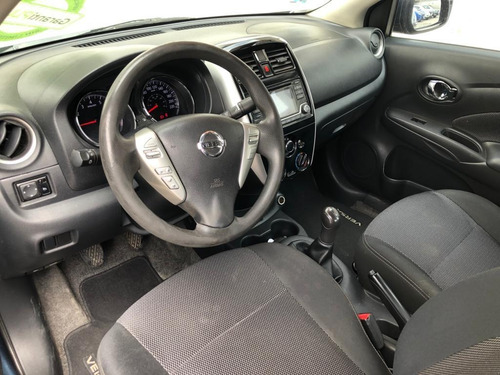 Imagen 10 de 14 de Nissan Versa 2017 1.6 Advance Mt