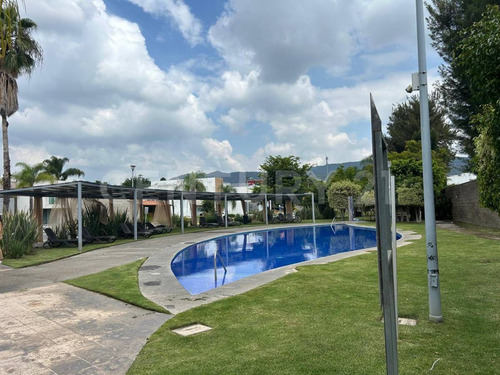 Casa En Renta, En Sendero De Las Moras, Tlajomulco De Zuñiga, Jal.