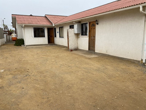 Casa Con Gran Terreno En La Laguna