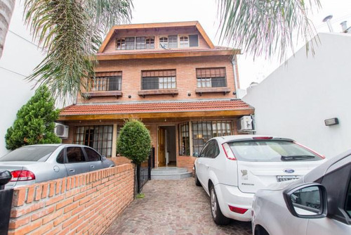 Muy Lindo Dúplex 5 Ambientes, Con Jardín Y Parrilla - Olivos