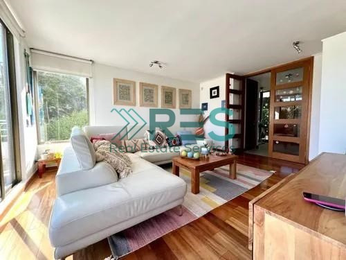 Casa En Venta De 4 Dorm. En Lo Barnechea