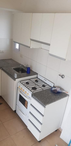 Imagen 10 de 19 de 2 Amb Piso Alto, Balcón Aterrazado Con Vista Abierta Al Frente!!