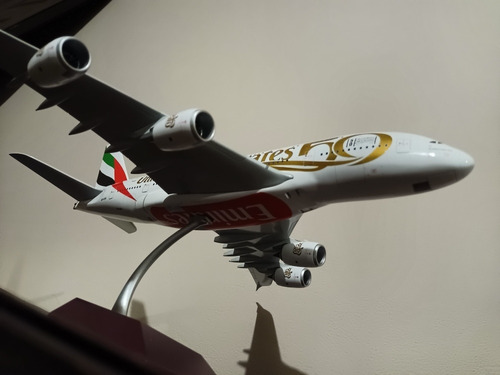 Avión Airbus A380-800 Emirates 50 Aniversario 1/200