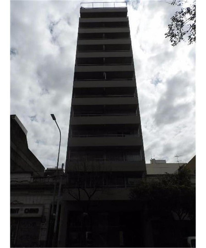 Imagen 12 de 18 de Av Belgrano 3600 - Con Pileta - Piso 2 Dos Balcones.